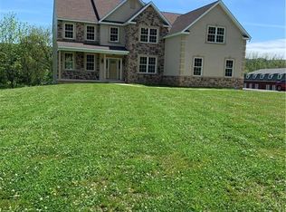 1783 Chardonnay Dr, Easton, PA 18045