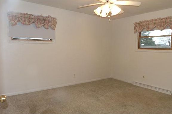4th image of 912 Imperial Woods Dr