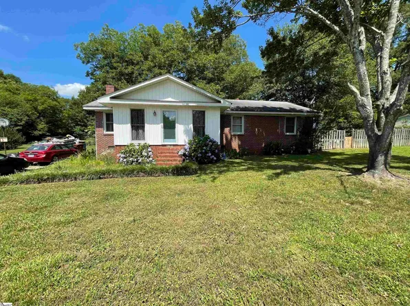 112 N 7th St, Easley, SC 29640