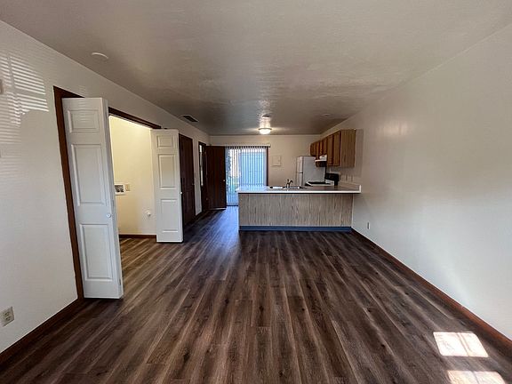 2nd image of 115 Watertower Ct