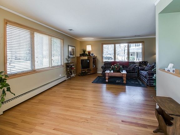 4th image of 3970 Gregory Dr