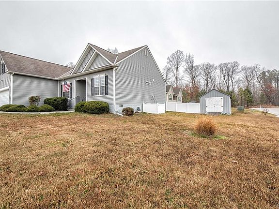 3rd image of 4000 Harrow Dr