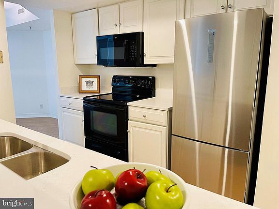 5th image of 5809 Nicholson Ln APT 21