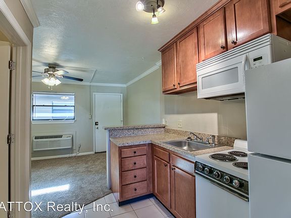 4th image of 615 W St Augustine St APT 4
