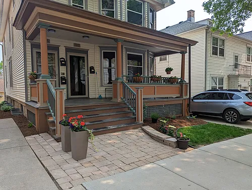 315 W Doty St #2 Photo 1