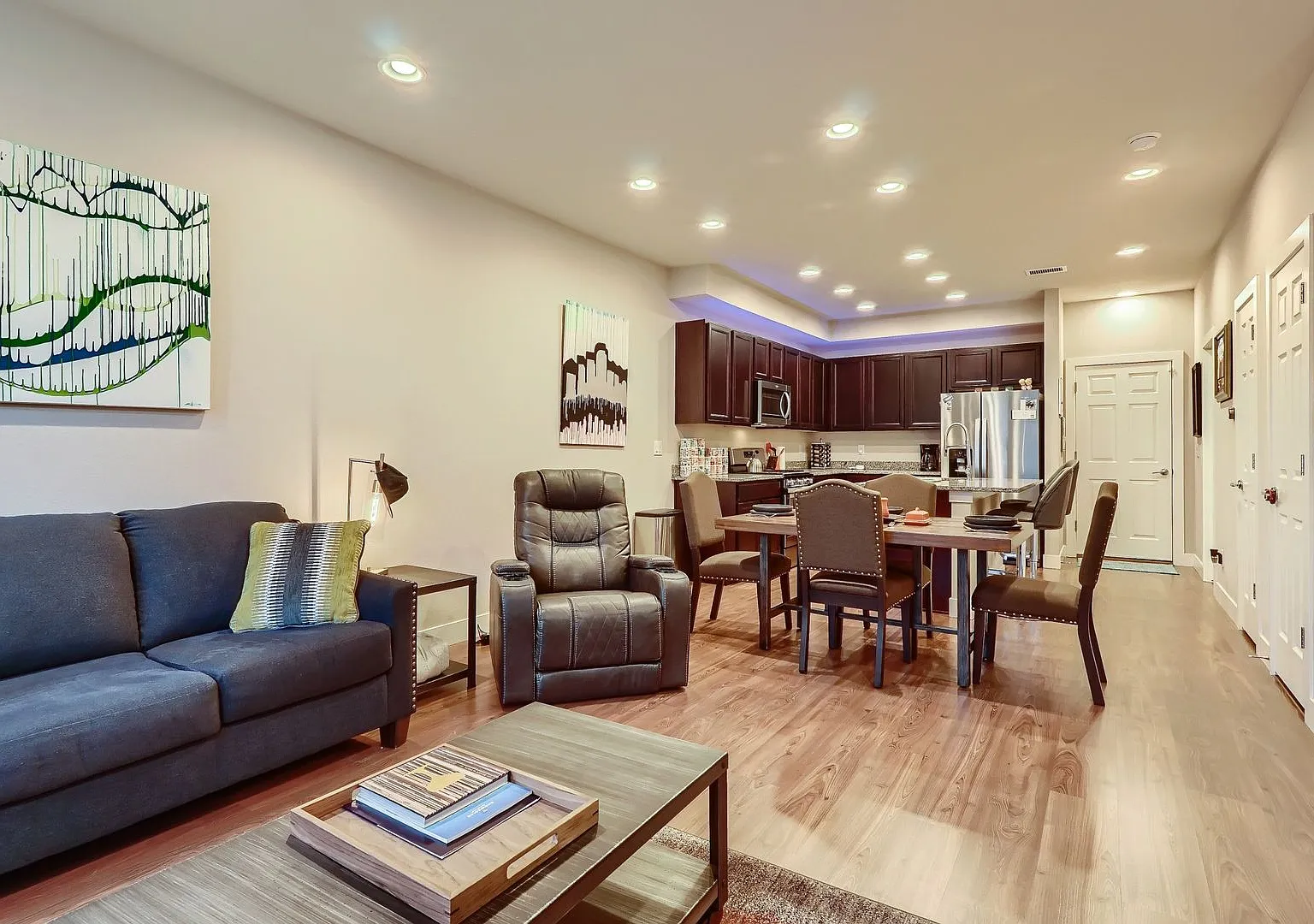 Spacious 3BR Townhome with Stainless Steel Appliances & 2-Car Garage — Photo 4
