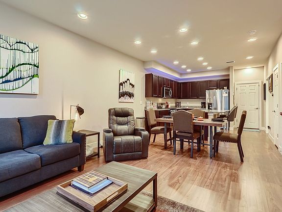4th image of 4722 N Kittredge St #2