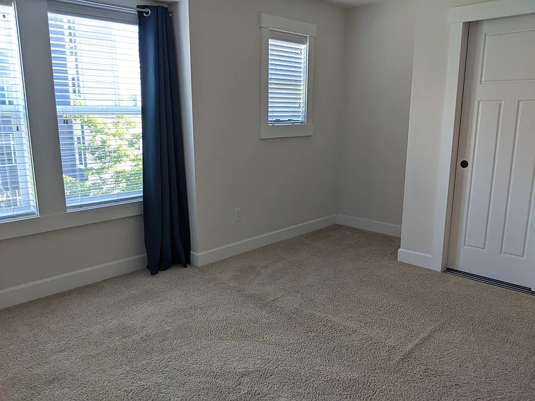 Top floor Main Bedroom