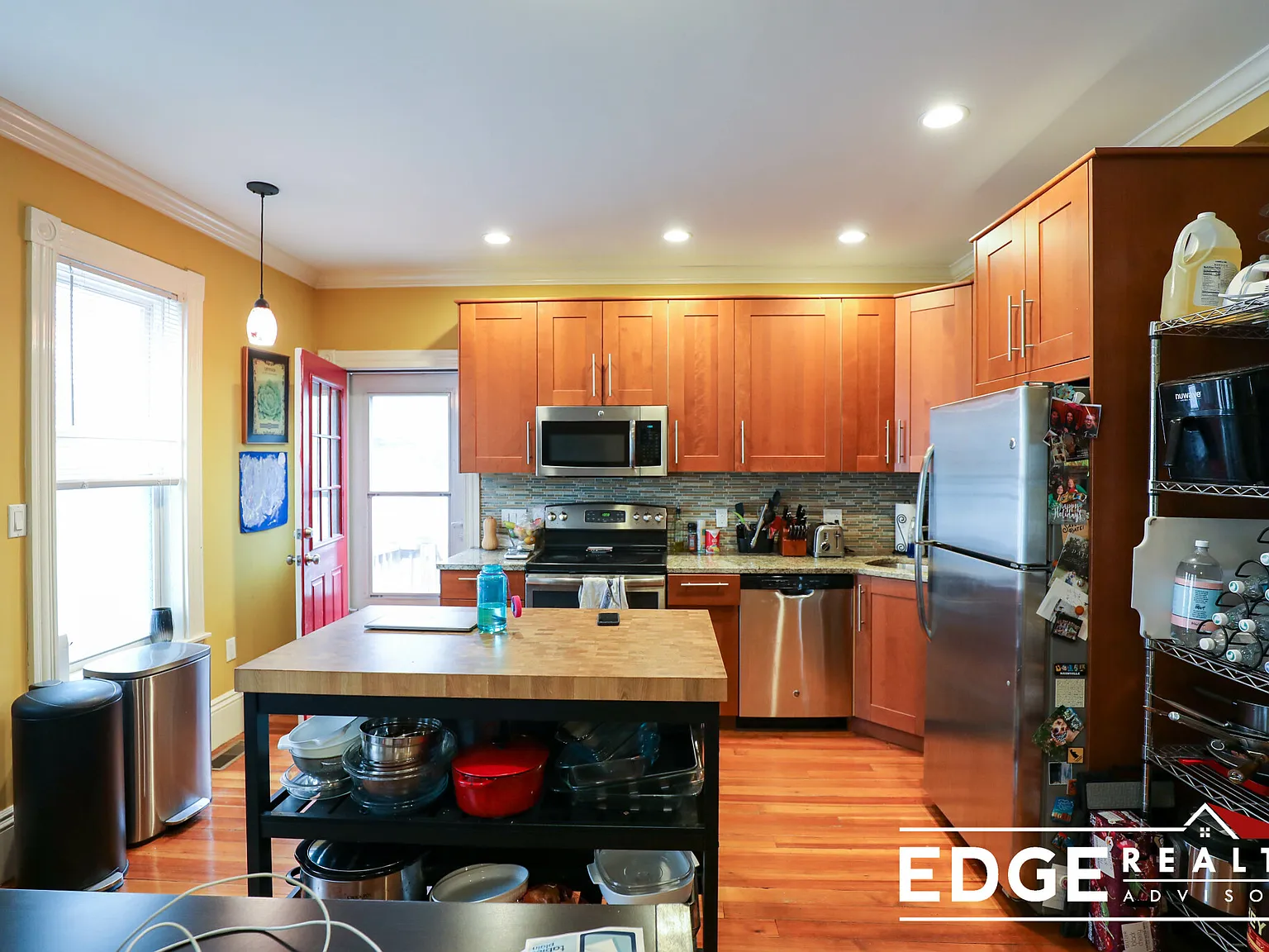 2 bed, 1000 sqft, $3,500 — Photo 2