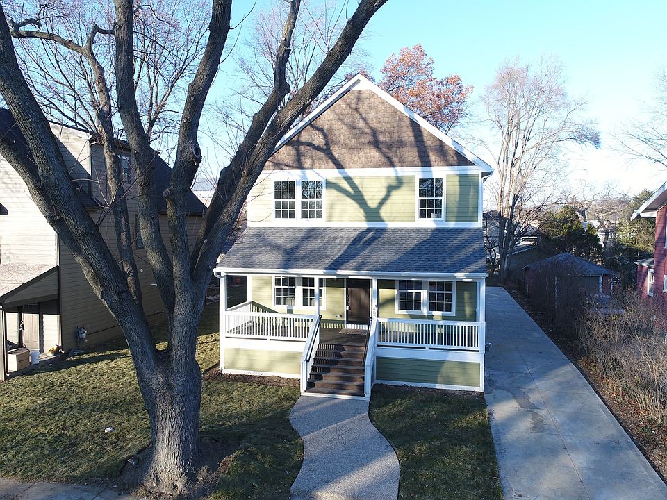 1st image of 403 E Kenilworth Ave