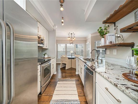 4th image of 275 13th St NE APT 312