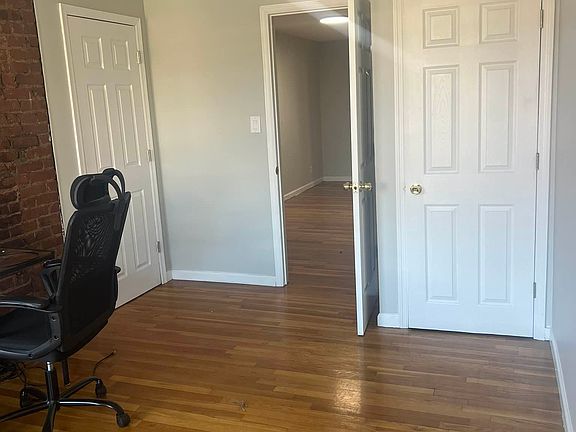 3rd image of 352 E 9th St APT 4
