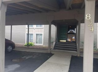 824 Cliffs Dr APT 204, Ypsilanti, MI 48198