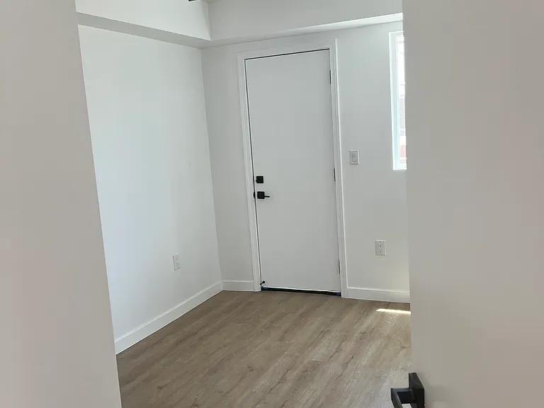 965 N Serrano Ave — Photo 10