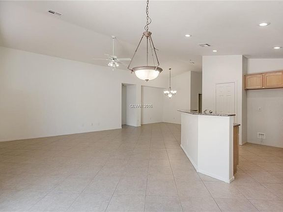 4th image of 5932 Autumn Damask St