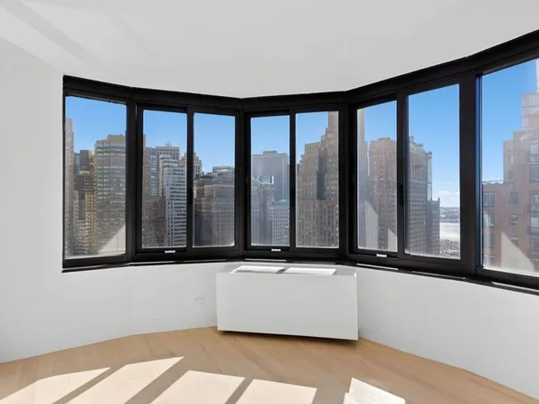 200 Rector Pl APT 39F, New York, NY 10280