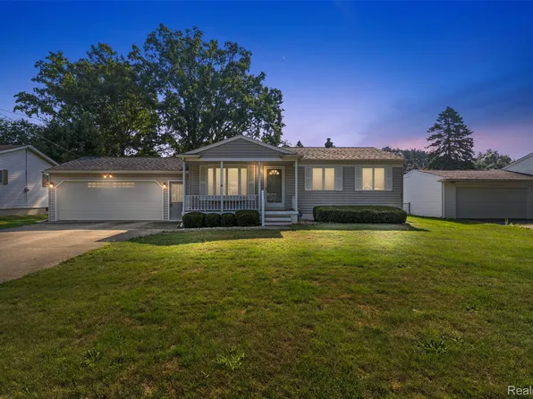 4323 Ashlawn Dr, Flint, MI 48507