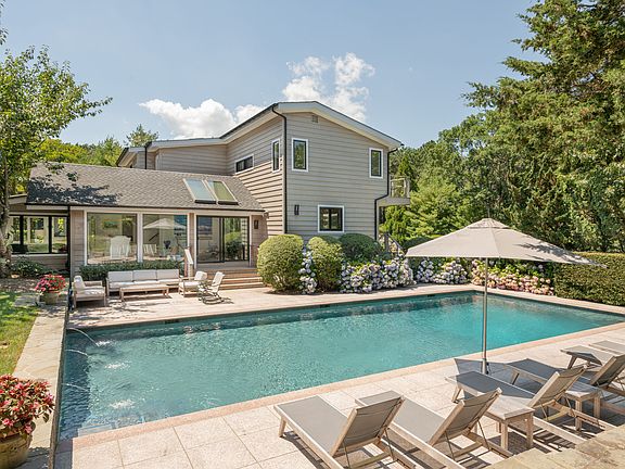 2nd image of 70 McGregor Dr