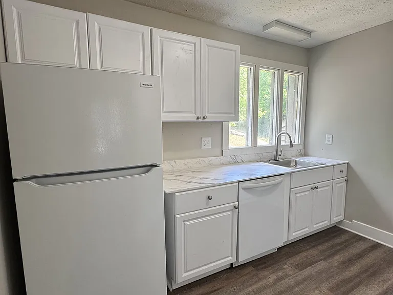 3853 Trotter Rd — Photo 10