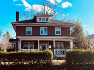 725 W Maple St, Johnson City, TN 37604