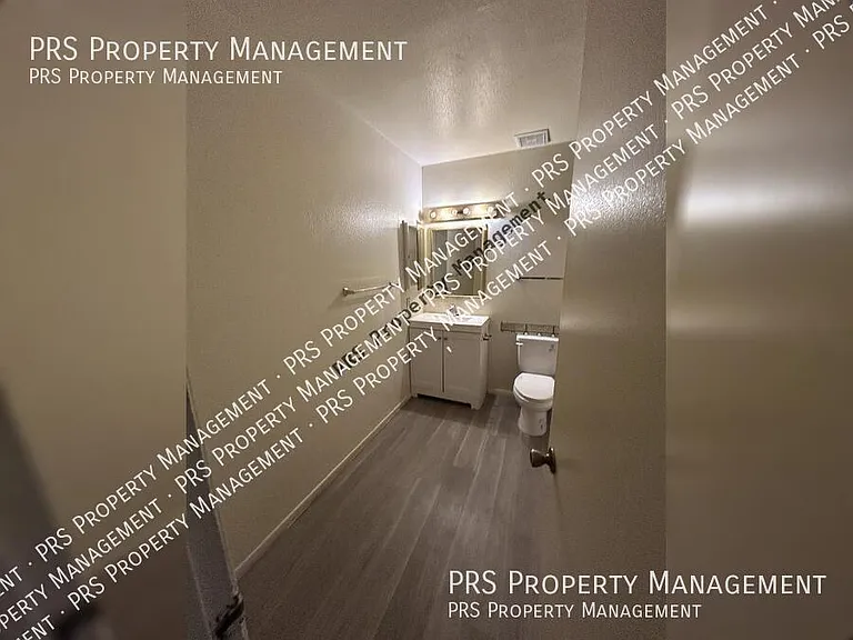 5309 S River Dr — Photo 16