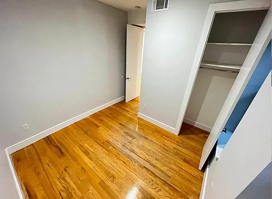 Rented by Skyhigh Realty NYC LLC | media 8