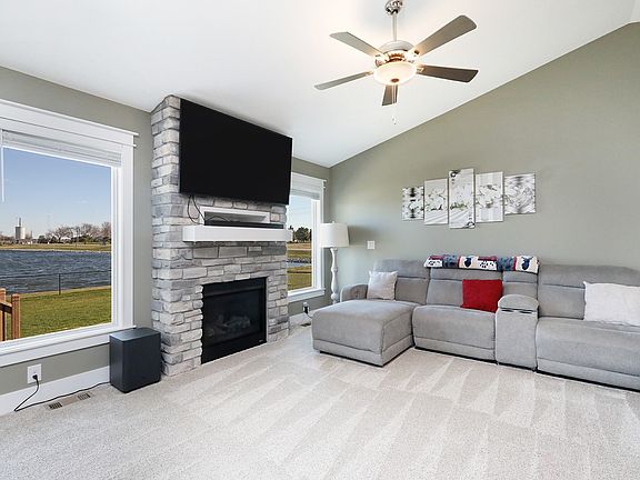 4th image of 3024 NW Reinhart Dr