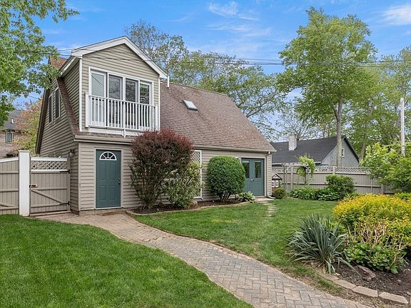 3rd image of 42 Lakeshore Dr