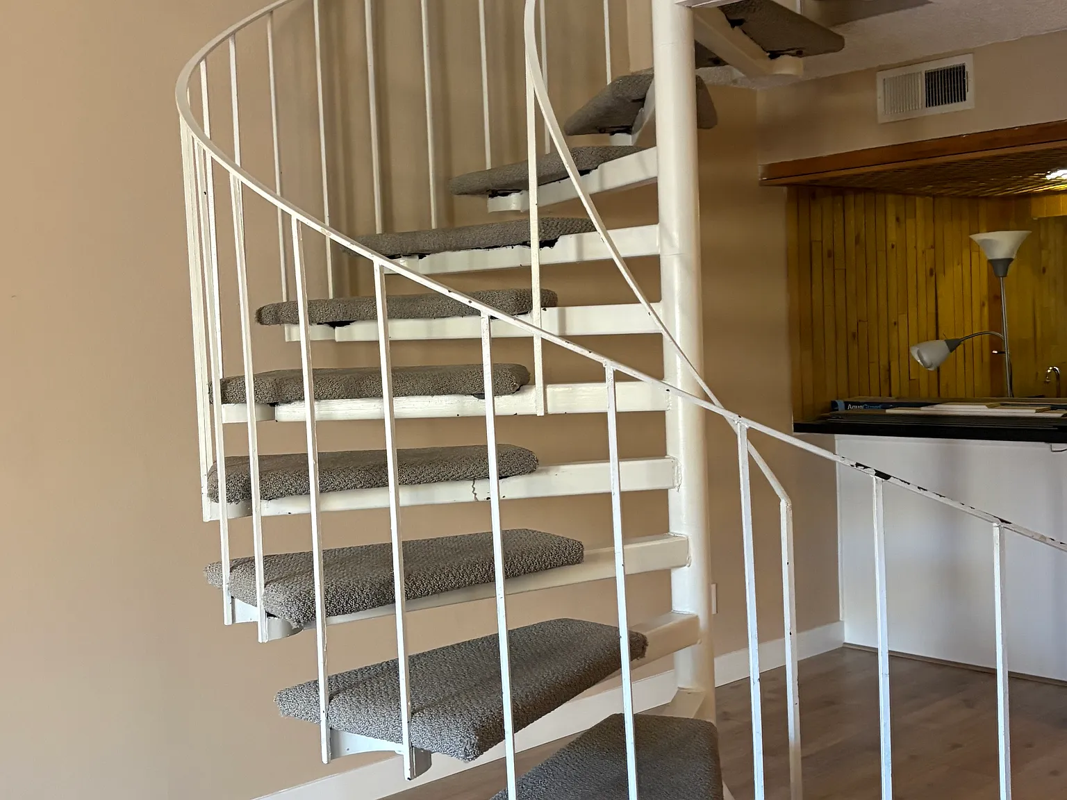 1 bed, 756 sqft, $2,300 — Photo 3