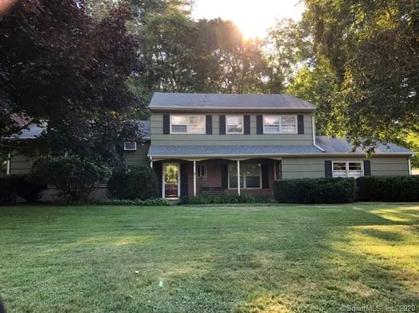 77 Clear View Dr, Brooklyn, CT 06234