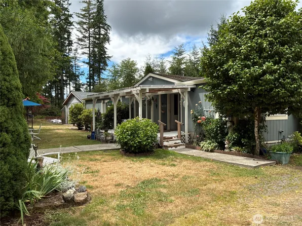 131 E Midnight Court, Allyn, WA 98524