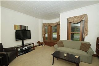 4th image of 505 E Allegan St