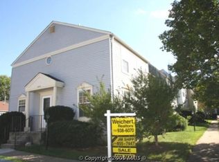9050 White Rose Ln, Fairfax, VA 22031