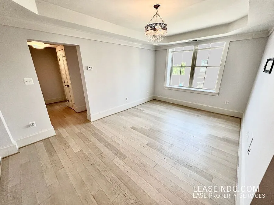 2 bed, 700 sqft, $2,700 — Photo 4
