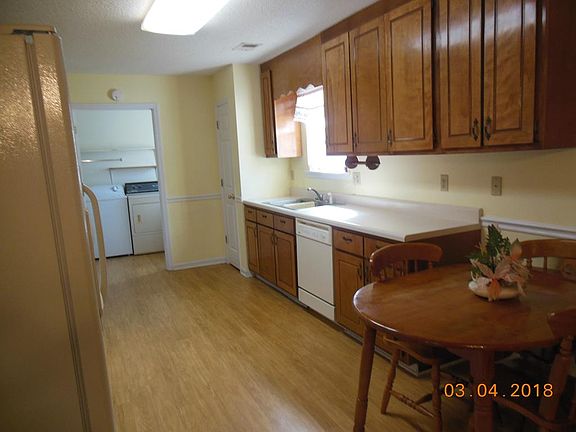 5th image of 1301 English Oak Dr