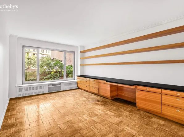 1050 5th Avenue image 12 of 12