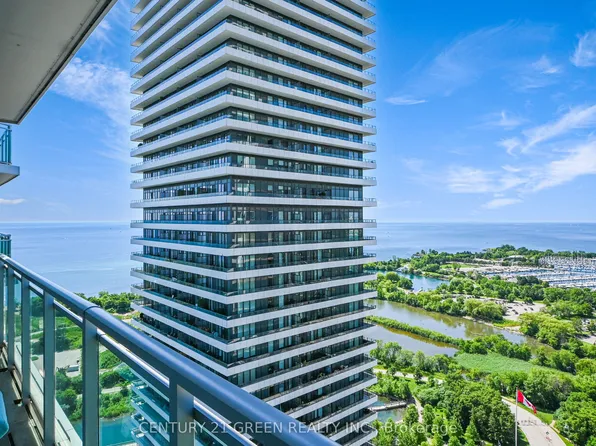 33 Shore Breeze Dr, Toronto, ON