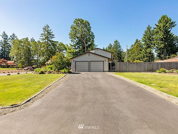 4th image of 8001 Jade Dr SW