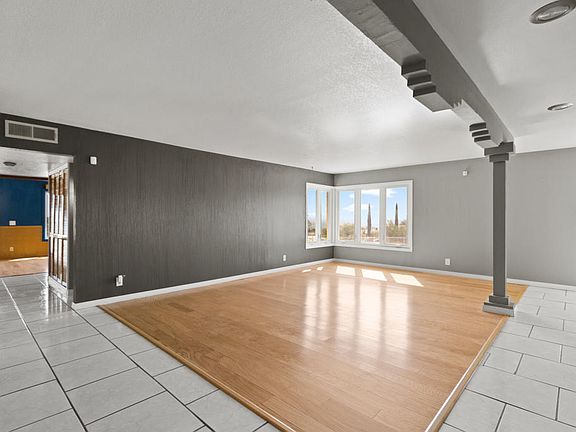 5th image of 3115 Titanic Ave
