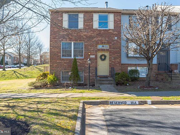 2nd image of 6104 Gardenia Ct