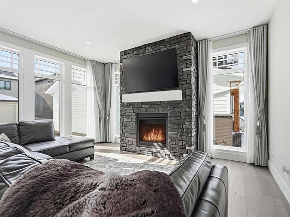 5th image of 74 N Alpine Gdns SW