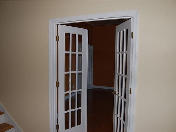 4th image of 5498 Derby Ln