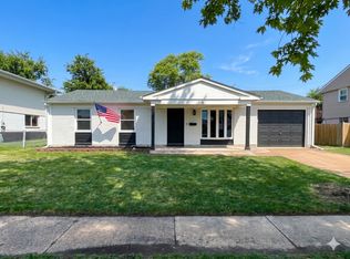 338 Hickory Ave, Romeoville, IL 60446