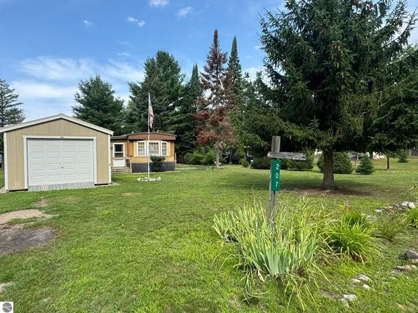 207 N Cass St, Lake City, MI 49651