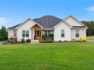 1 Avrey Ln, Greenbrier, AR 72058