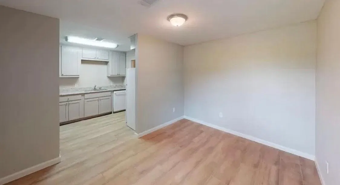 1185 Williamson St — Photo 3