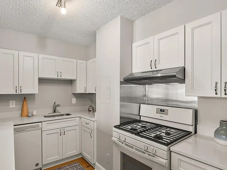 1245 13th St NW #614 — Photo 10