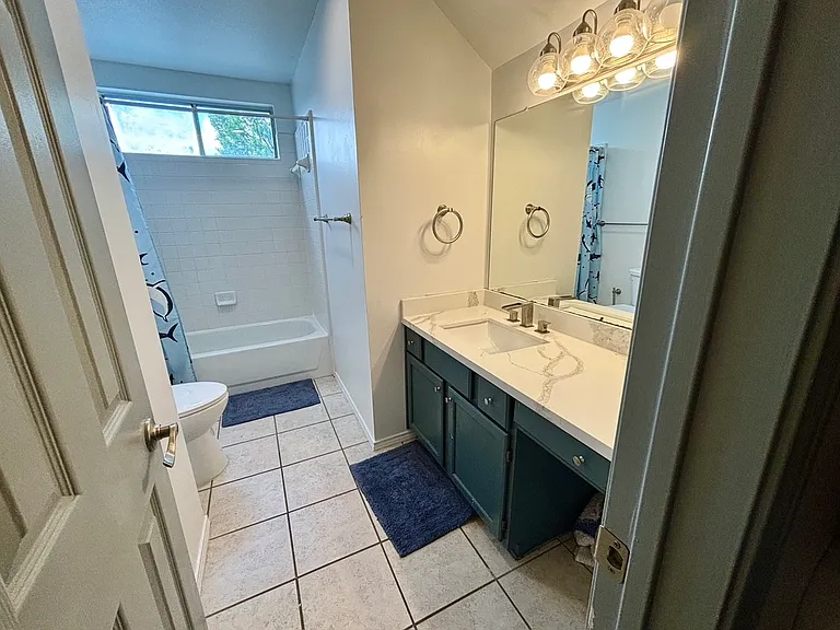 1805 Country Ct — Photo 17
