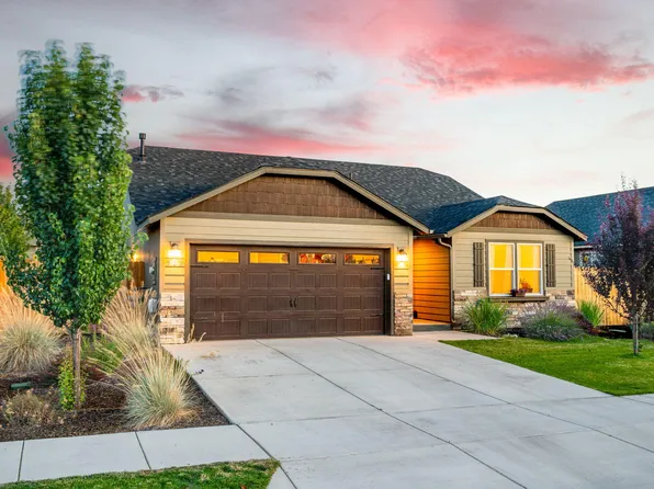 932 NW Teak Ct, Redmond, OR 97756
