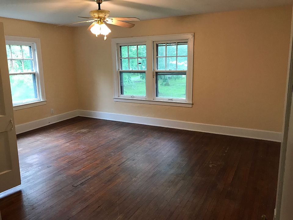 1st image of 421 College Ave #2